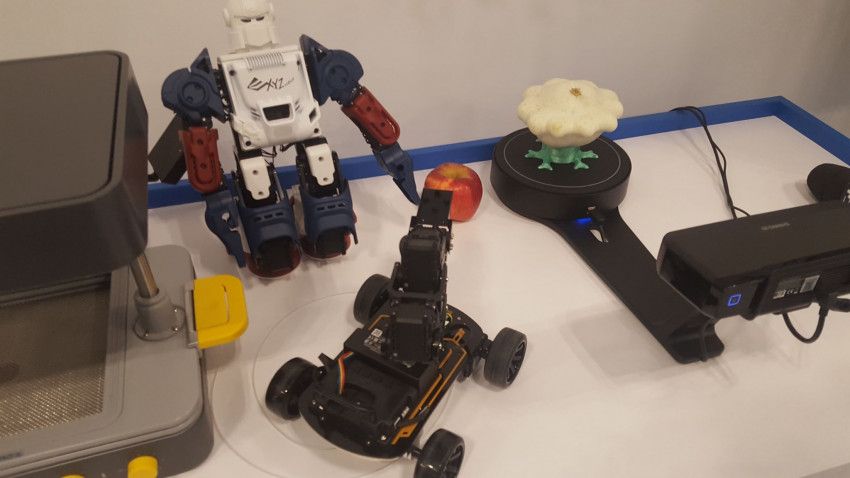 Smart Lab Măgurele lansează cursuri gratuite pentru elevi despre modelarea 3D