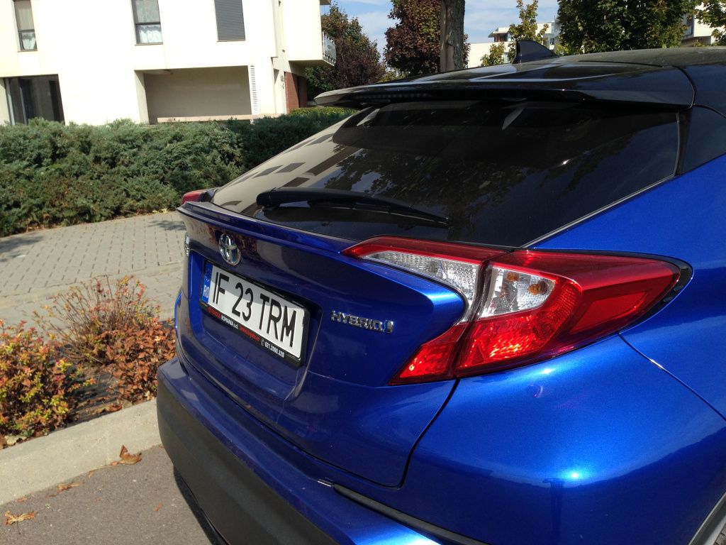 Toyota C-HR hibrid - Imagine 6
