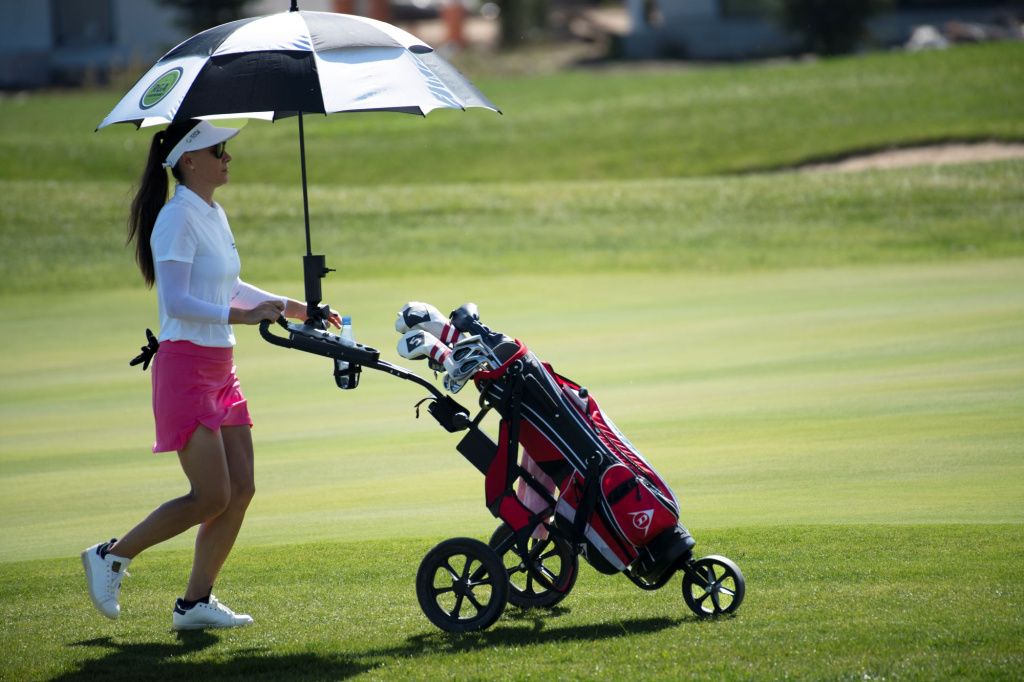 FOTO | Cel mai mare club de golf din Europa de Sud-Est se deschide în România. Vine și cu vile ș - Imagine 8