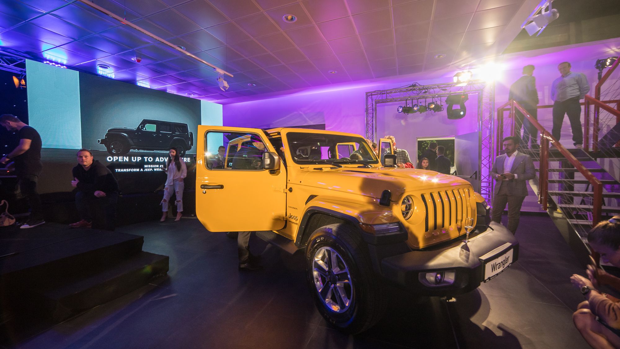 Noul Jeep Wrangler a fost prezentat in Romania, la inaugurarea unui nou showroom pentru brandurile Jeep, Alfa Romeo, Fiat si Abarth
