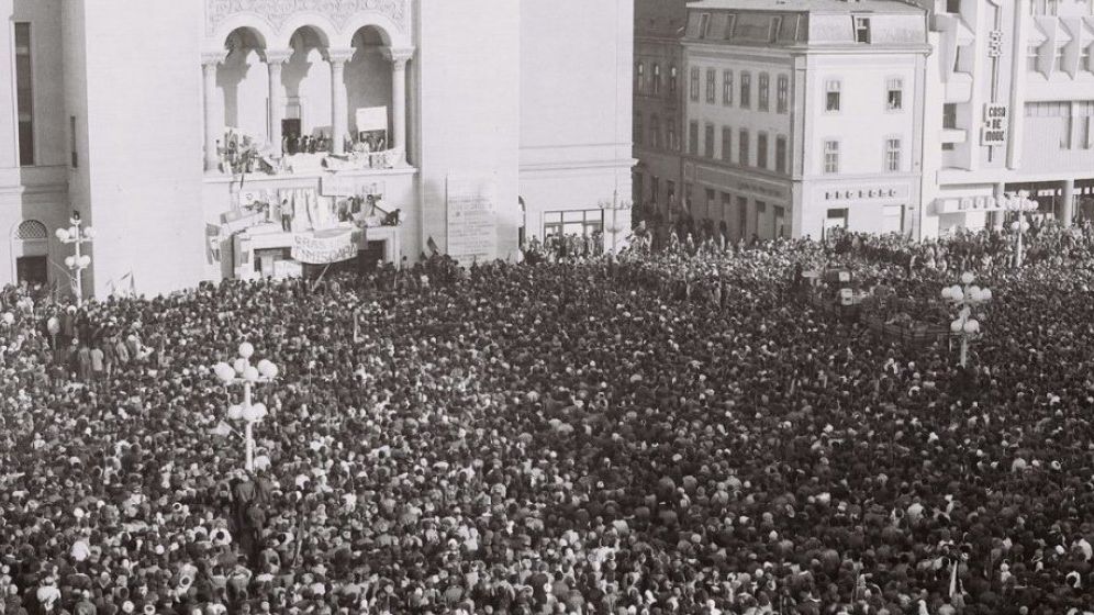Parlamentul European cere, prin vot, ca statul roman sa afle adevarul despre victimele Revolutiei din 1989
