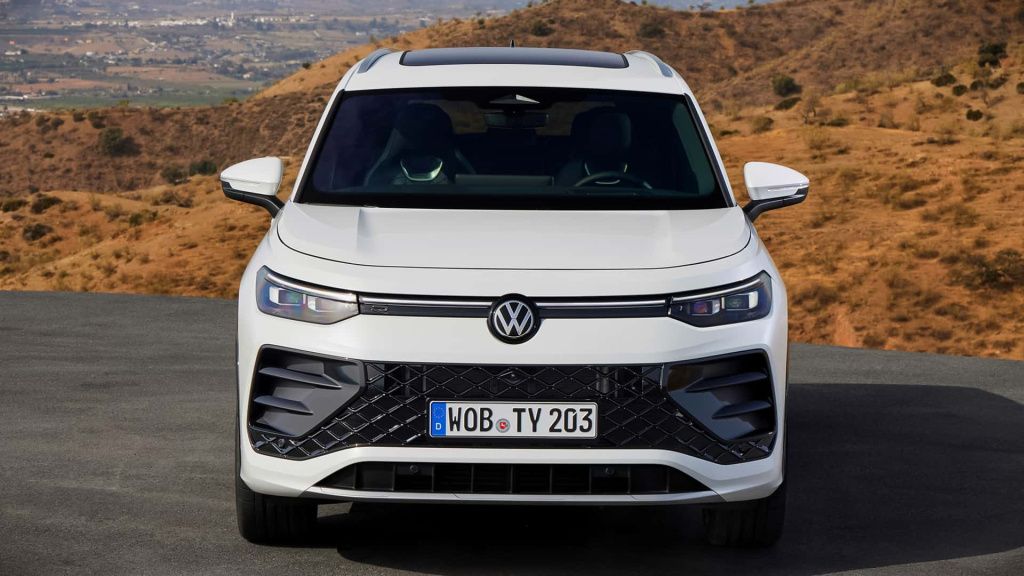 GALERIE FOTO | Volkswagen prezintă Tayron, un nou SUV de clasă medie - Imagine 22
