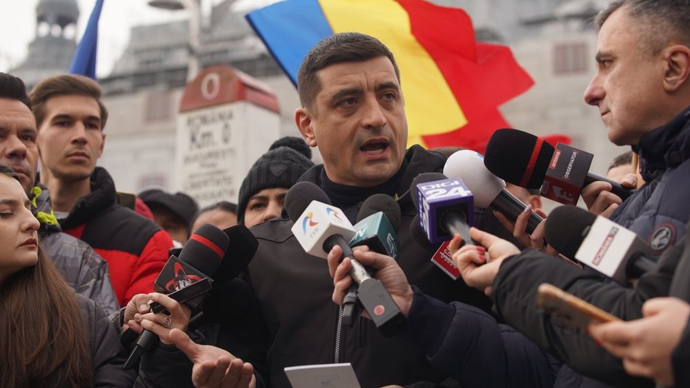 George Simion | Portret de candidat: de la un tânar activist la liderul partidului „MAGA” de România. Tot ce trebuie să știi despre George Simion în pragul turului doi