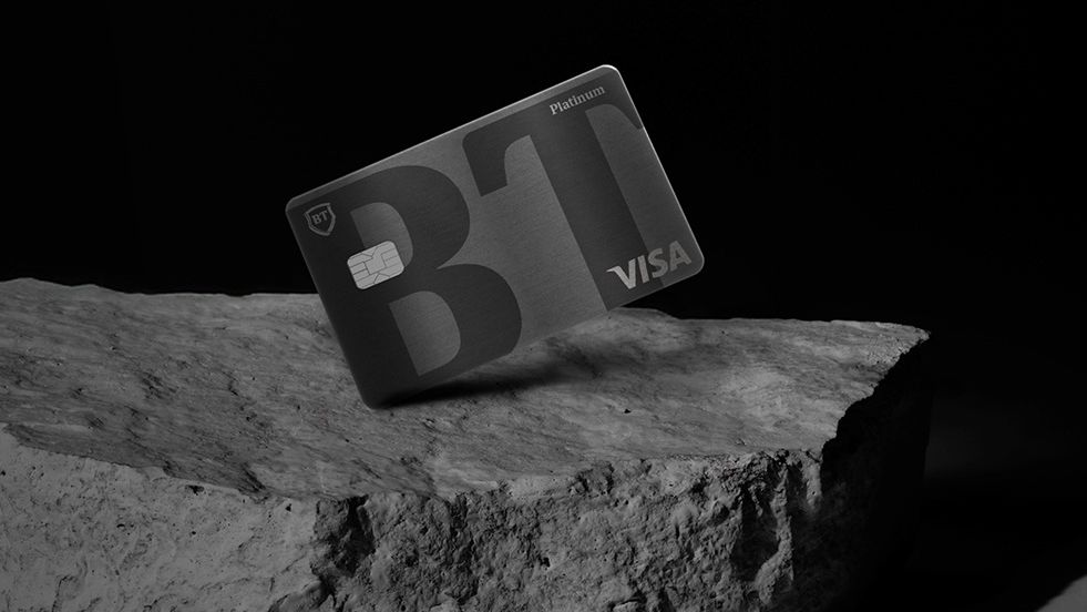 Banca Transilvania lansează cardul metalic lei BT Visa Platinum Debit