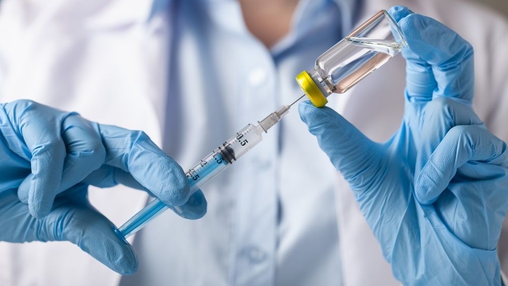 Vaccinare antigripală gratuită continuă. Peste 900.000 de doze de vaccin antigripal vor ajunge la DSP-uri