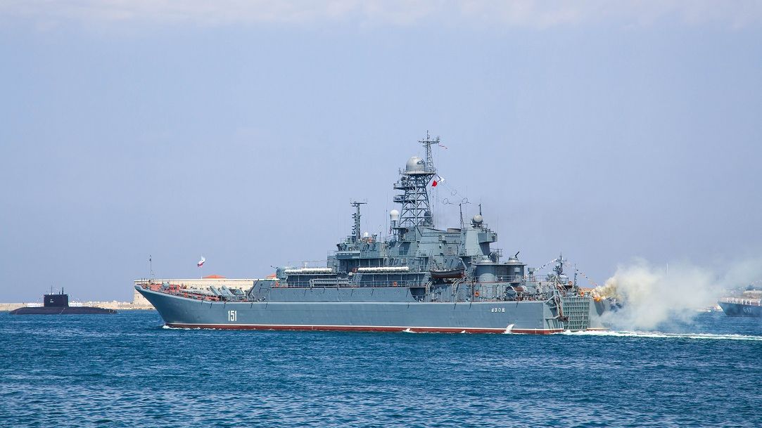 Marea Neagră: Vase militare ruse blochează navigația în nord-vest, afirmă Kievul