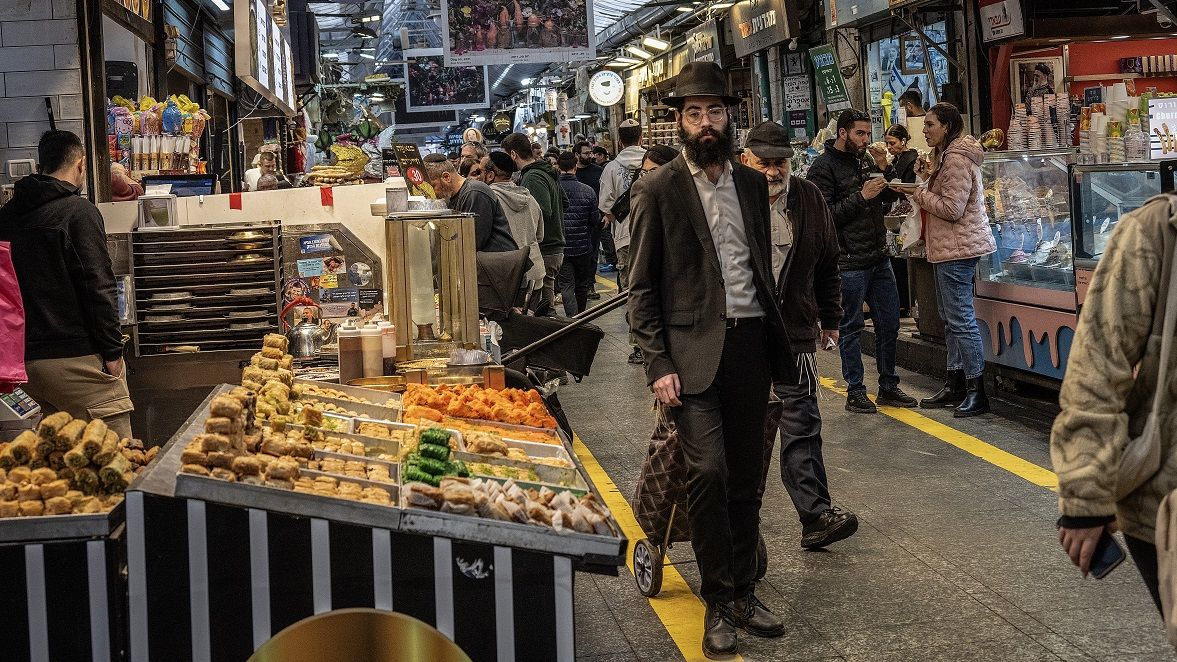 Creștere spectaculoasă a cheltuielilor făcute de israelieni în România, iar ucrainenii îi urmează. Topul celor mai generoși turiști din țară