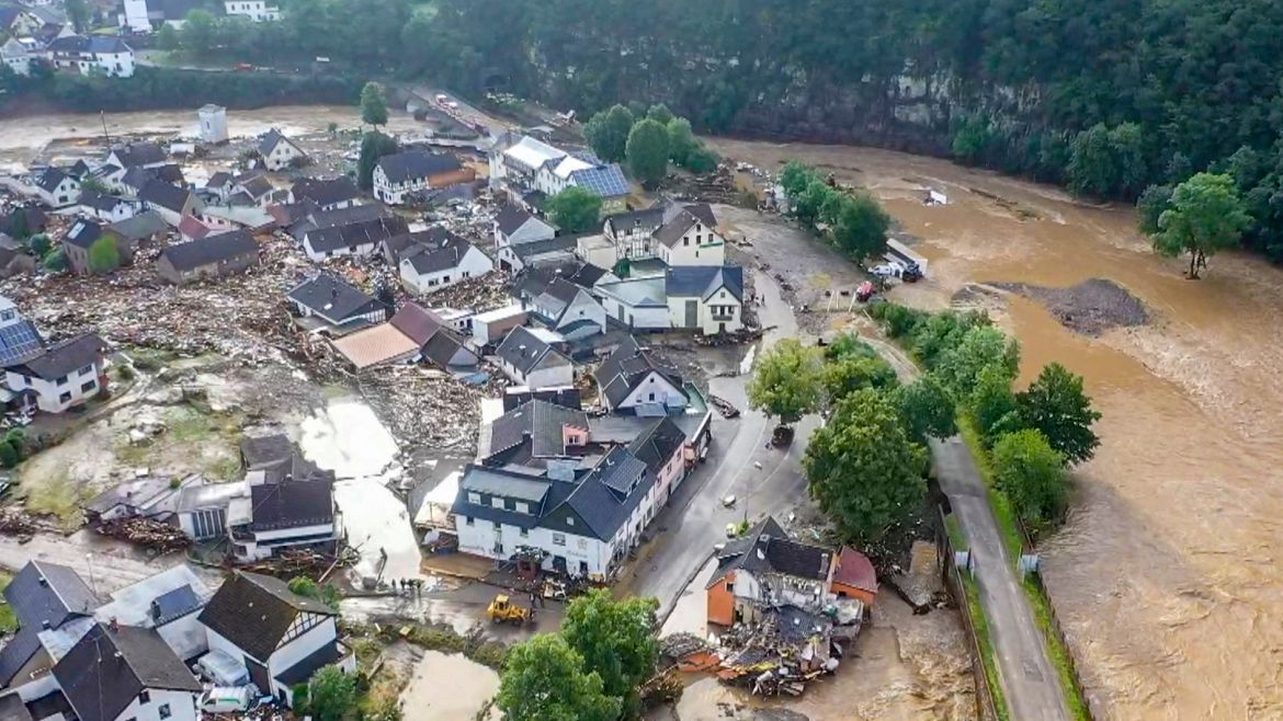 VIDEO - Germania înecată! Inundații severe au afectat sute de mii de case