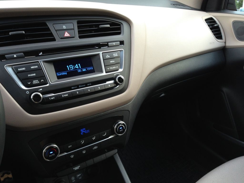 Hyundai i20 Activ - Imagine 11