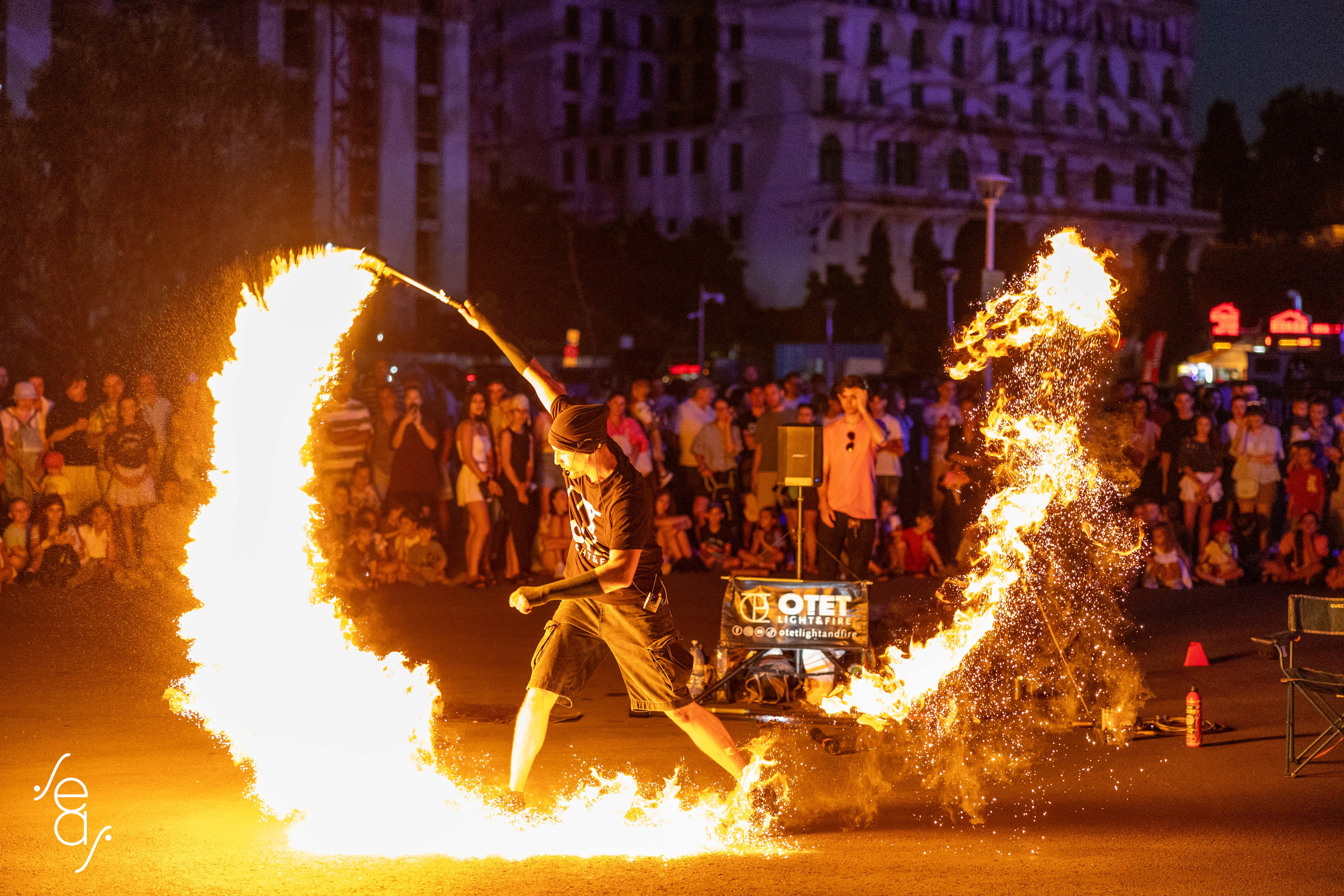 Mamaia și Constanța devin scena celui mai mare festival de teatru stradal din România. Zeci de spectacole gratuite în weekend