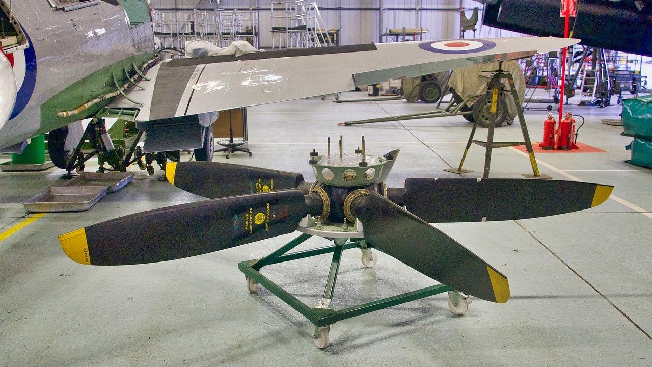 Noi locuri de muncă în industria aeronautică, în România