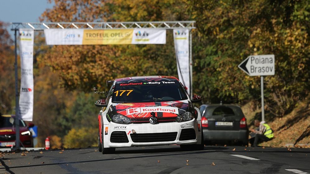 Ghimpe in Coasta: prima masina electrica din Romania preparata pentru curse