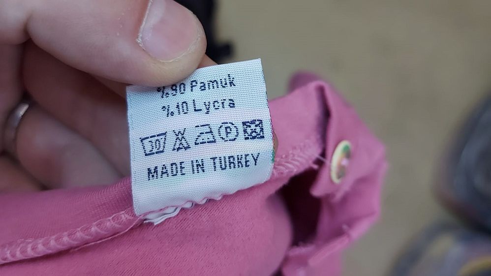 ANPC a controlat peste 1.100 de comercianți de produse textile, în toată țara, acordând amenzi de milioane de lei