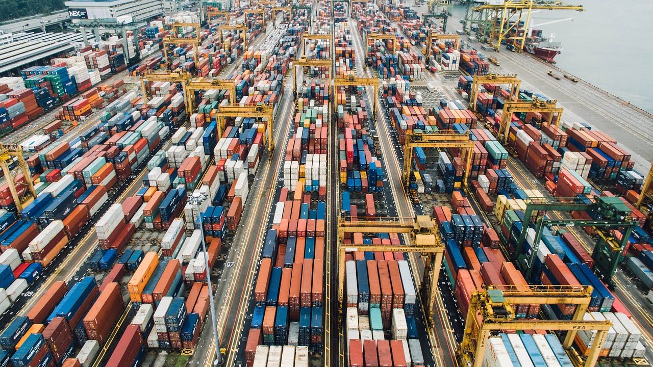 Transportul maritim dintre China și România s-a scumpit de 7-8 ori față de 2019