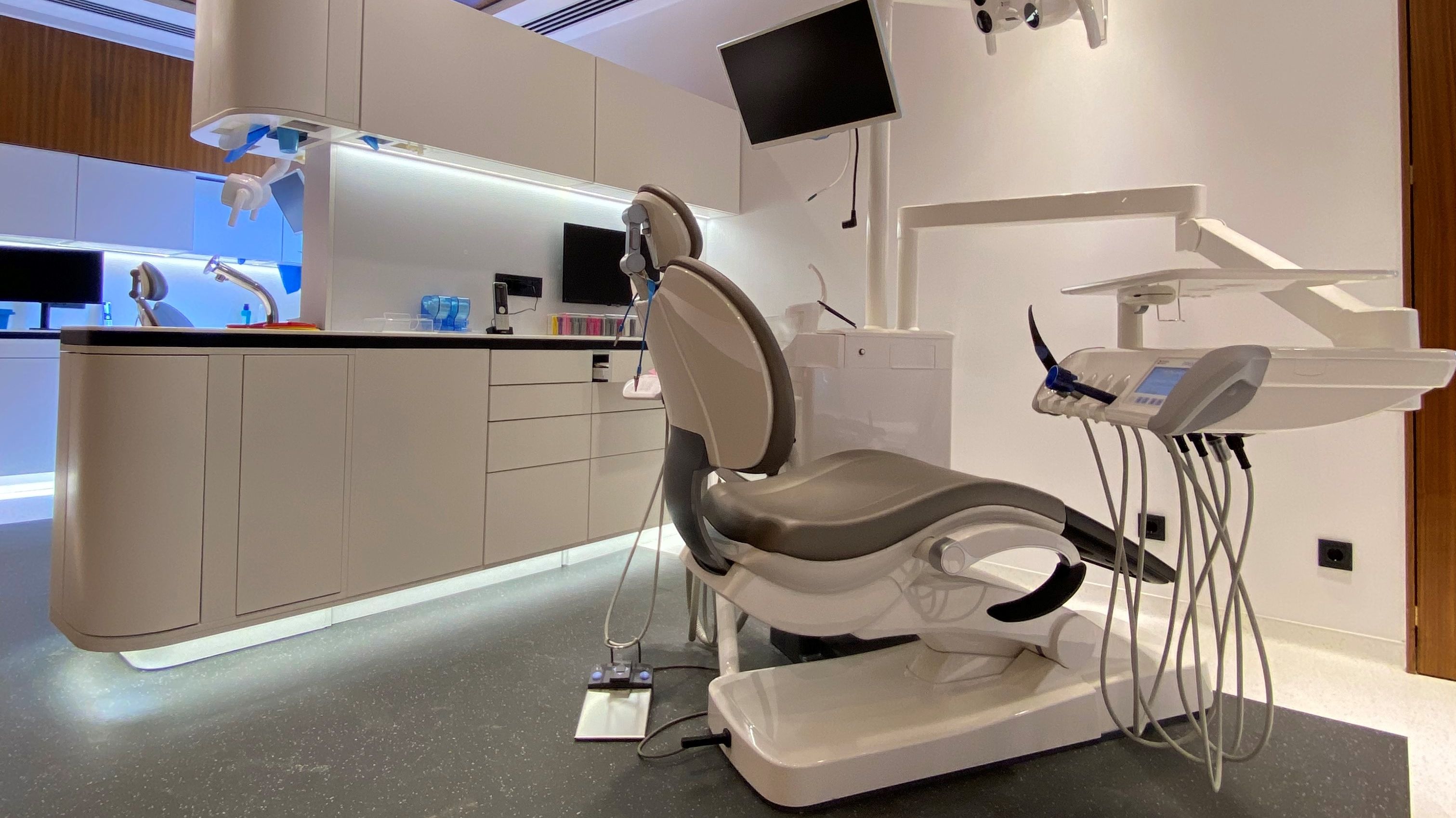 O nouă clinică stomatologică s-a deschis în București, după o investiție de 500.000 de euro