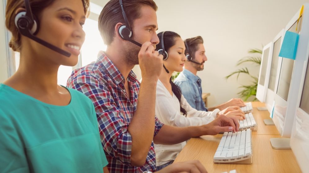 ASF: Peste jumatate dintre consumatorii care au sunat la Call-Center-ul Autoritatii au avut probleme legate de piata de asigurari