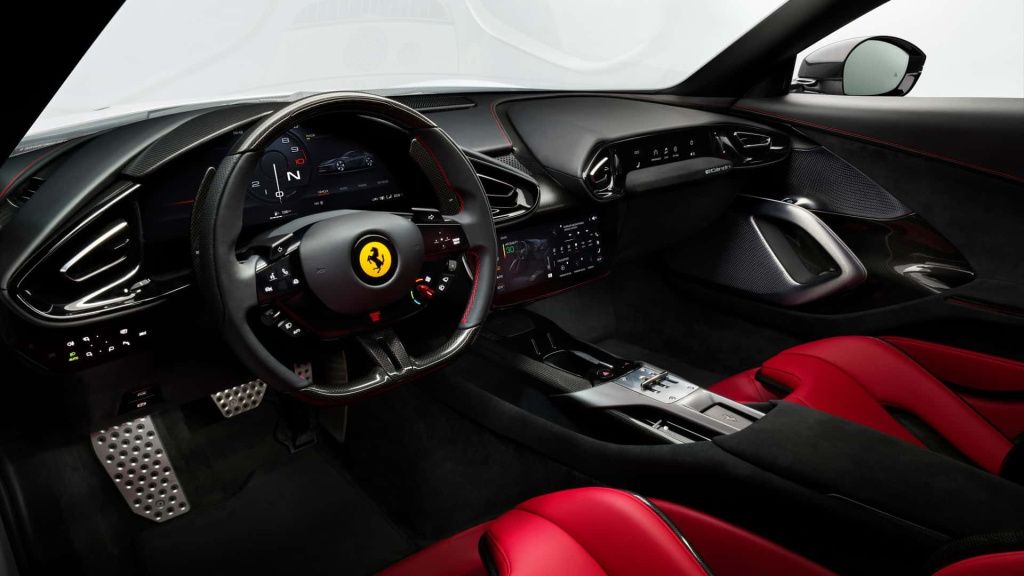GALERIE FOTO | Ferrari a lansat un nou supercar cu motor V12 - Imagine 3