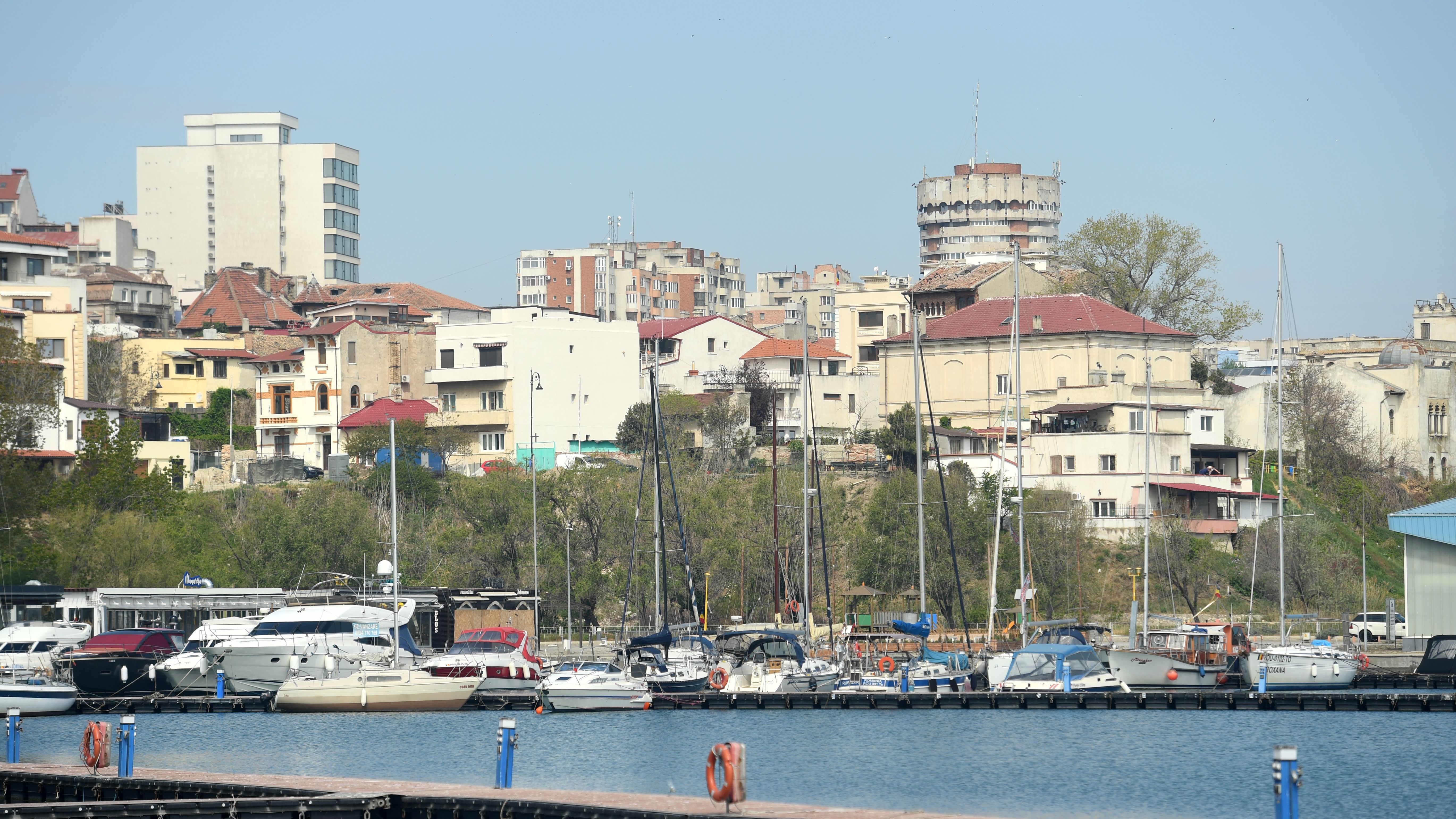 Constanţa a început lucrările la Sala Polivalentă, în care investește circa 68 de milioane de lei