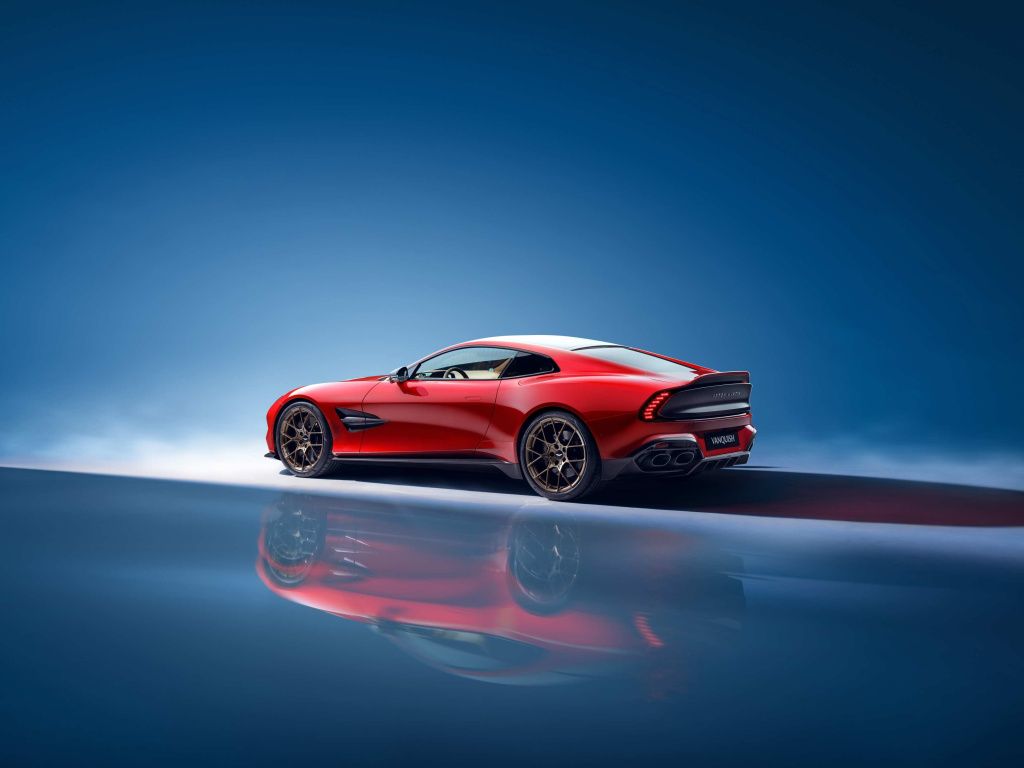 GALERIE FOTO | Aston Martin lansează un nou Vanquish cu motor V12 - Imagine 11