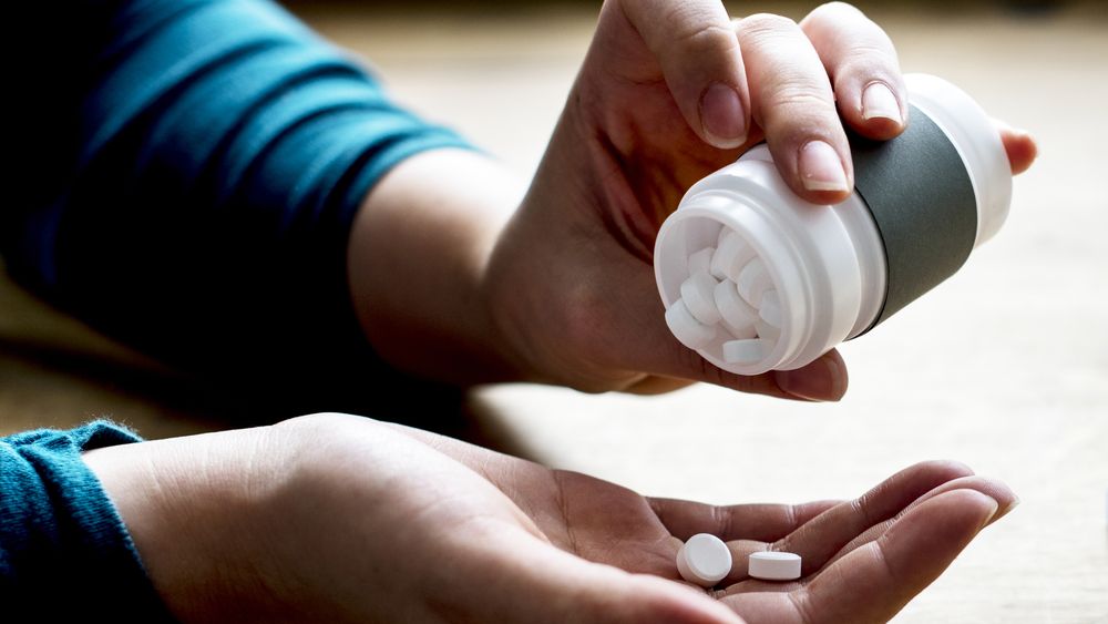 Romanii cumpara din ce in ce mai multe medicamente: 612,7 milioane de cutii in 2018, in crestere cu 5,9%
