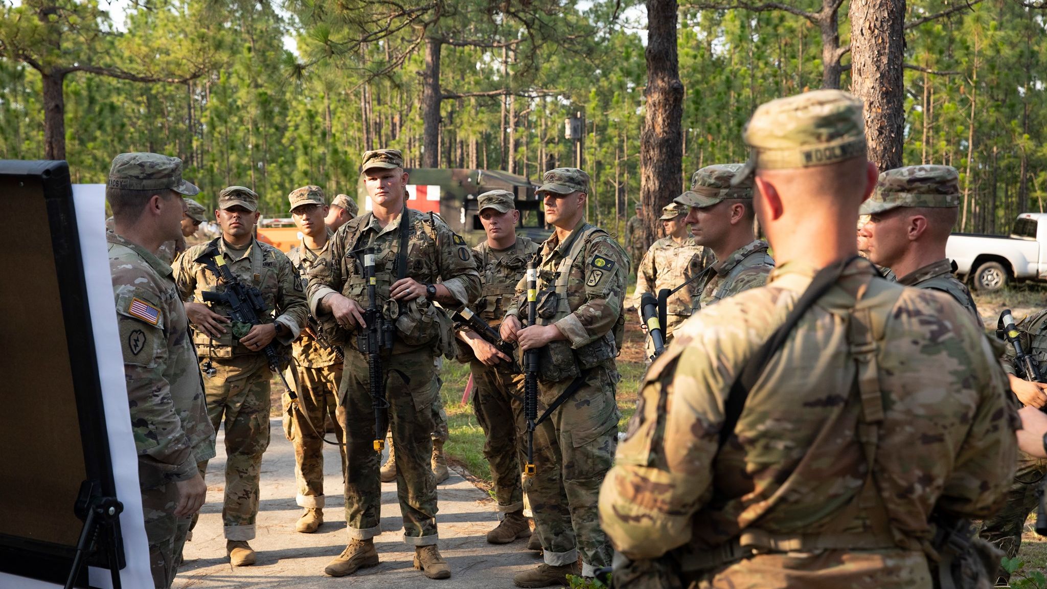 Vaccinarea anti-COVID devine obligatorie pentru militarii din armata americană