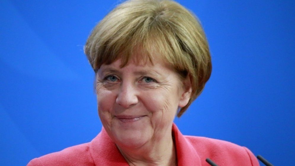 CE va prezenta un plan de redresare economică în 6 mai. Merkel: Liderii UE au stabilit că e nevoie de un fond comun de relansare