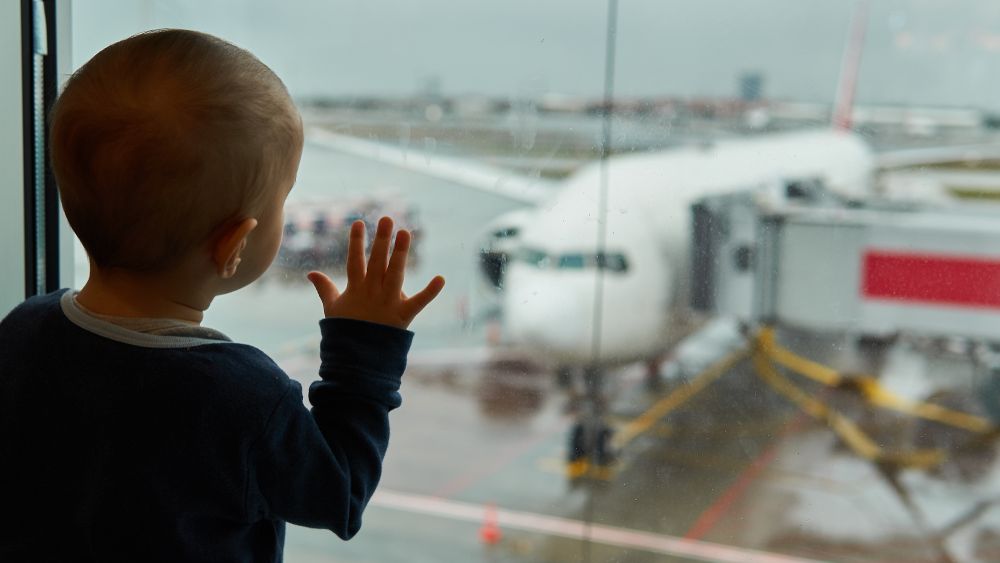 INS admite ca nu exista date oficiale cu privire la copiii ai caror parinti au emigrat! Un studiu "exploratoriu" spune ca sunt 100.000