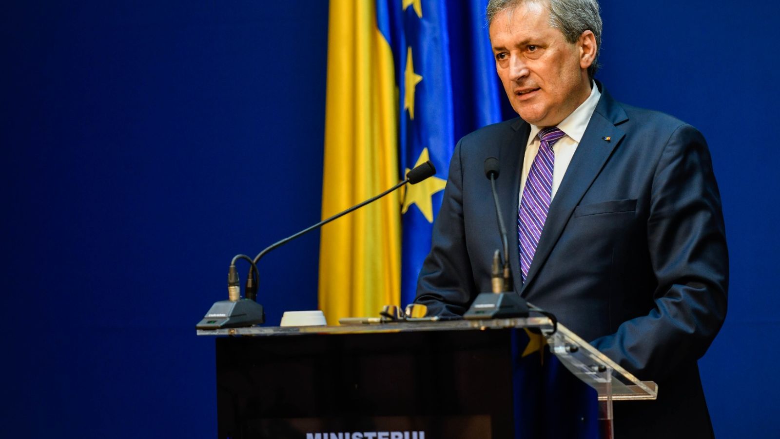 Vela: Dorim să nu mai fie declaraţii pe proprie răspundere decât în zonele carantinate