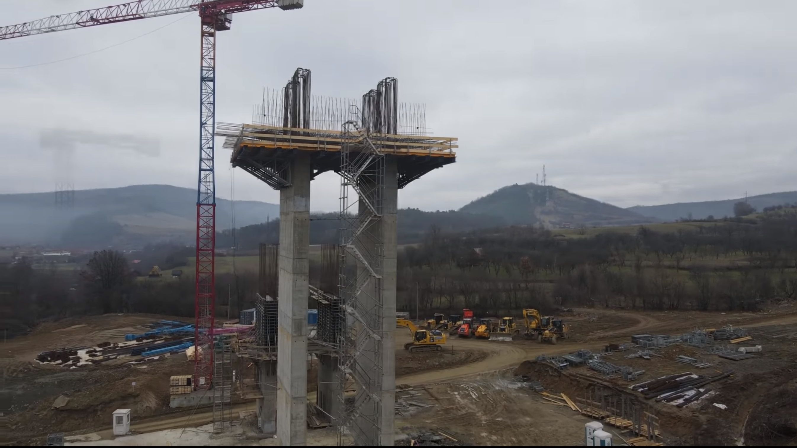 Imagini de pe șantierul Autostrăzii Sibiu-Pitești: DRDP Brașov o numește cea mai spectaculoasă lucrare de infrastructură aflată în lucru