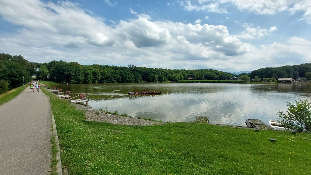 GALERIE FOTO | Cum arată cel mai spectaculos muzeu în aer liber al României - Imagine 39