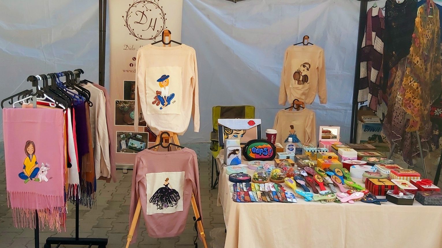 Cum rezistă afacerile handmade în România: De la „doar mă uit”, la concurența cu AliExpress