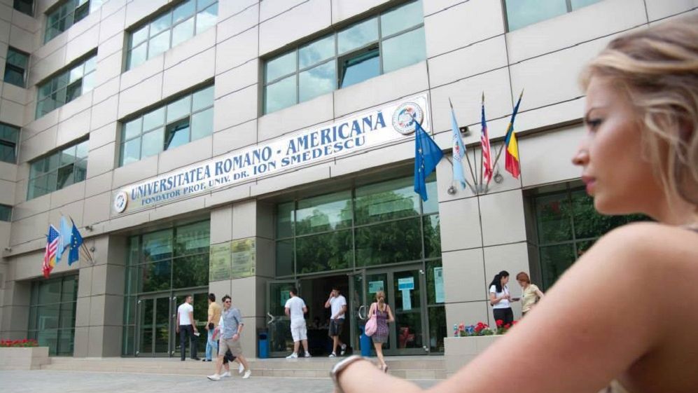 Studenții de la Universitatea Româno-Americană vor avea la master cursuri de „advanced analytics” și „data science”
