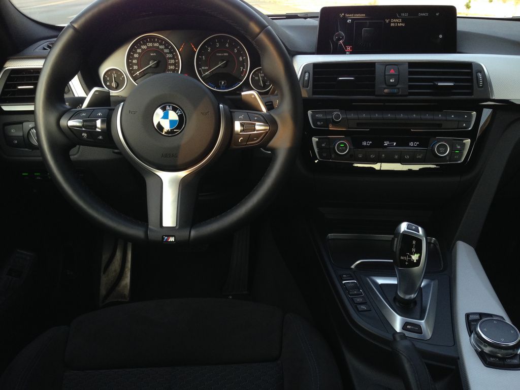 BMW 330e plug-in hybrid - Imagine 11