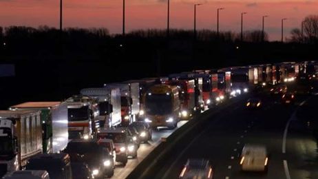 Comisia Europeană recomandă reluarea ”călătoriilor esențiale” cu Marea Britanie