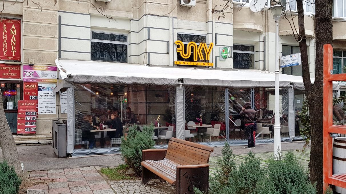 Review George Butunoiu: Alt restaurant de la care m-am intors imputit