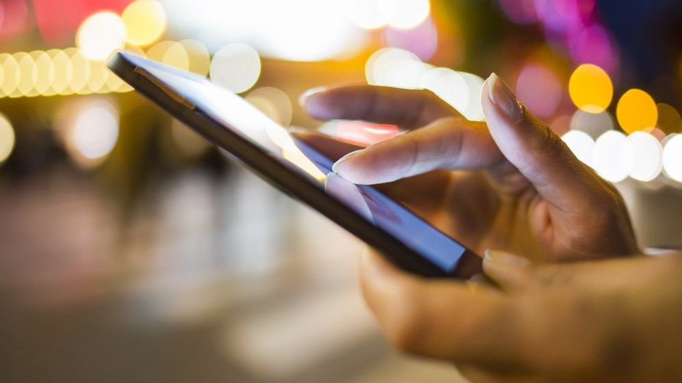 Stock Busters: telefoane ieftine cu reduceri de peste 50%