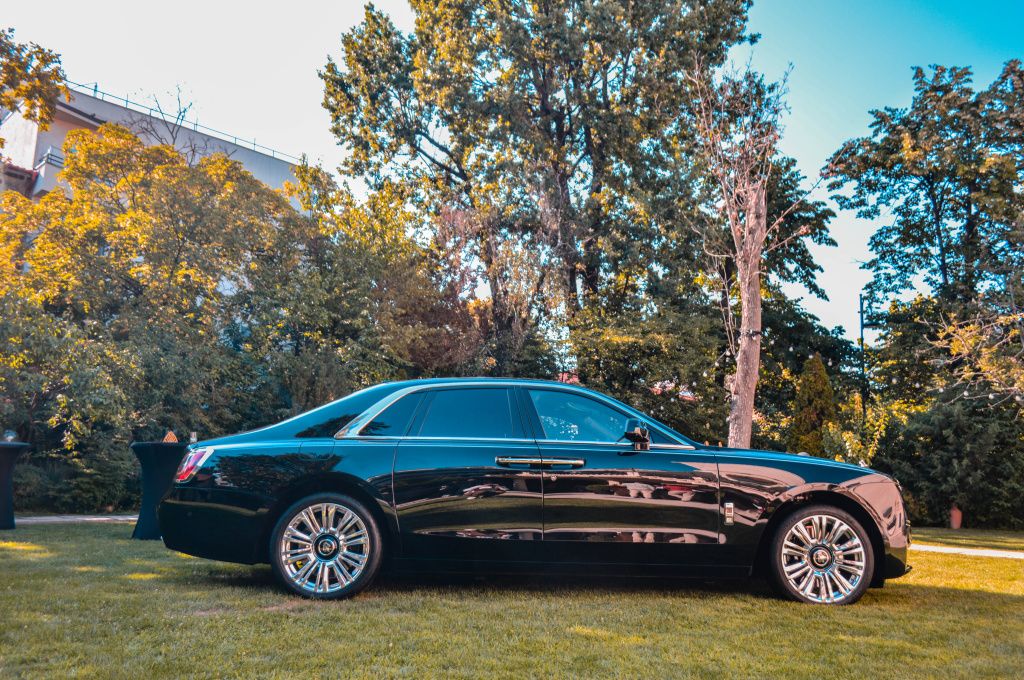 GALERIE FOTO | Rolls-Royce deschide un showroom în București - Imagine 21