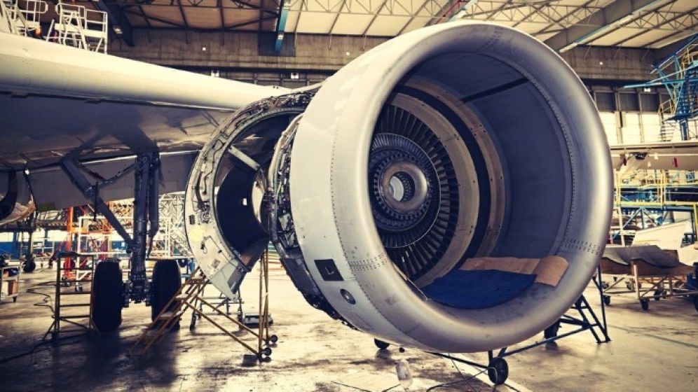 Avion cu două persoane la bord, prăbuşit pe câmp, în Giurgiu