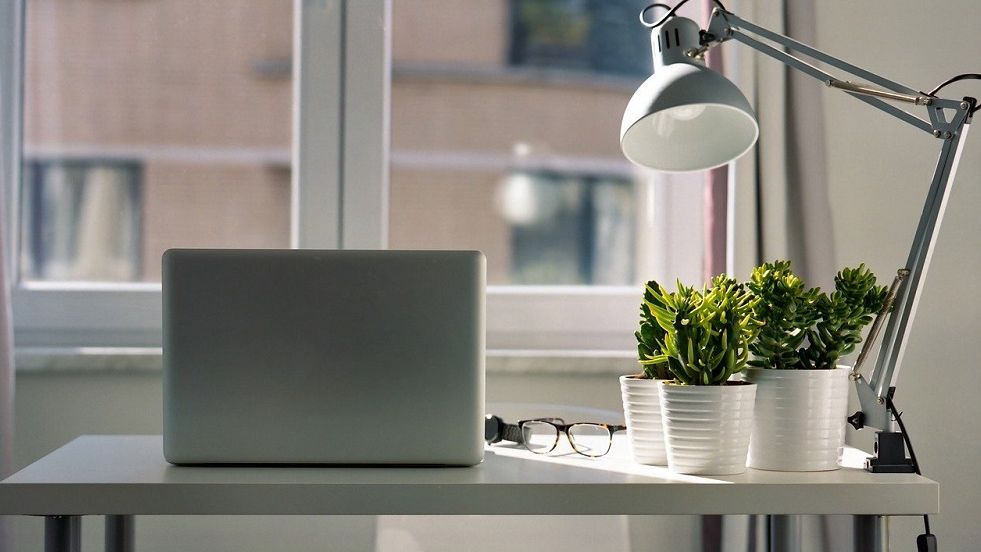 CORONAVIRUS: Companiile din Cluj și Brașov optează pentru spații mai mici de birouri, situate în diferite zone ale orașului