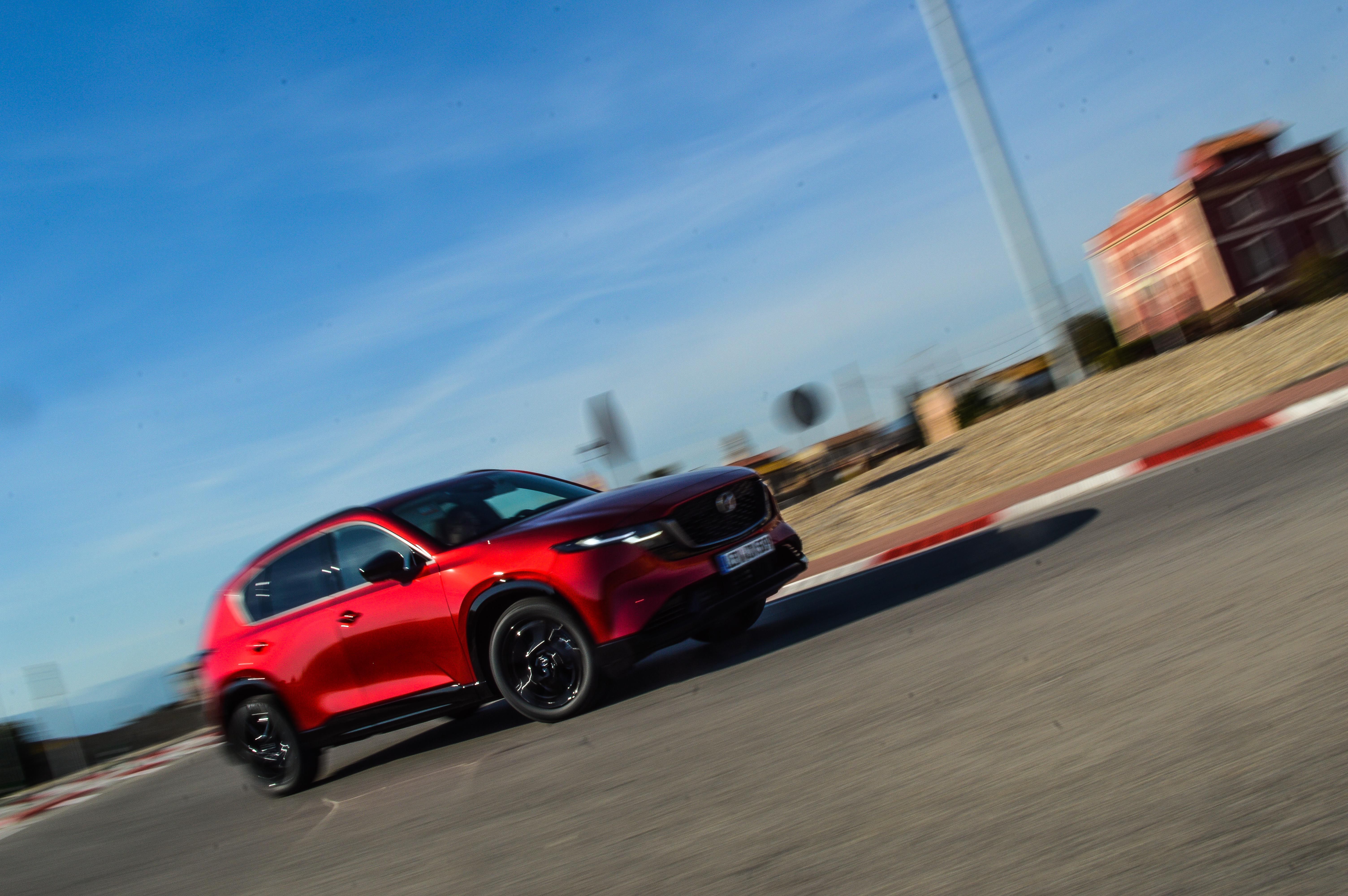 Prin contact cu Mazda CX-5 2026: Japonezii dovedesc că știu în continuare să facă un SUV pe care să vrei cu adevărat să-l conduci - Poza 51
