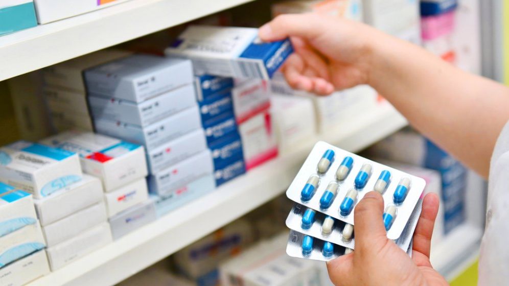 Dumitru Lupuleasa: Un medicament nu trebuie utilizat până nu îşi dovedeşte, pe lângă eficacitate, şi siguranţa în administrare