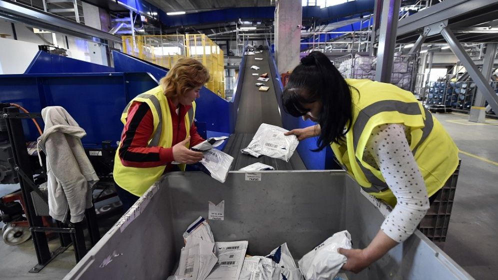 Din toamnă, firmele de curierat vor raporta la ANAF comenzile cu plata ramburs. Ce impact va avea măsura