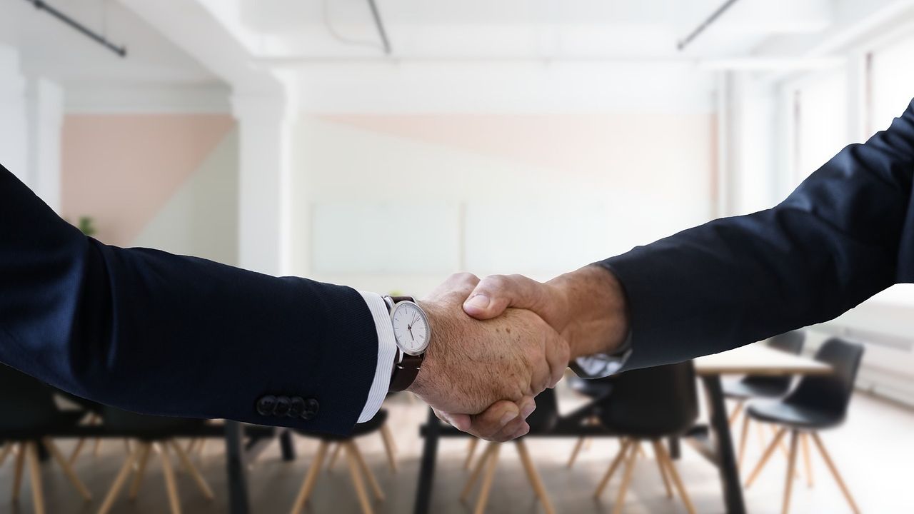 Ce își doresc angajații când merg la interviu: salariul nu mai este singurul criteriu pentru care aleg un job nou
