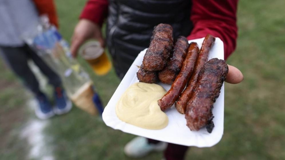 Atunci și acum. România și moștenirea de 1 mai: Fumul grătarelor a ascuns în timp recunoștința adusă celor care muncesc