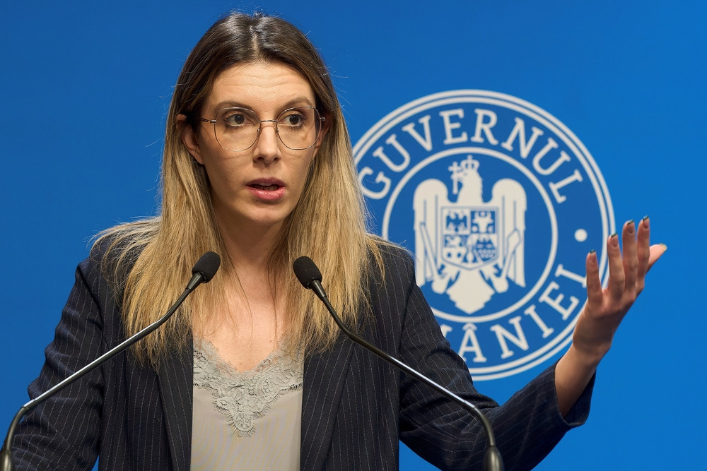 Balastierele ilegale, luate în vizor de Diana Buzoianu:&nbsp;„România a rămas cu sute de cratere ilegale”