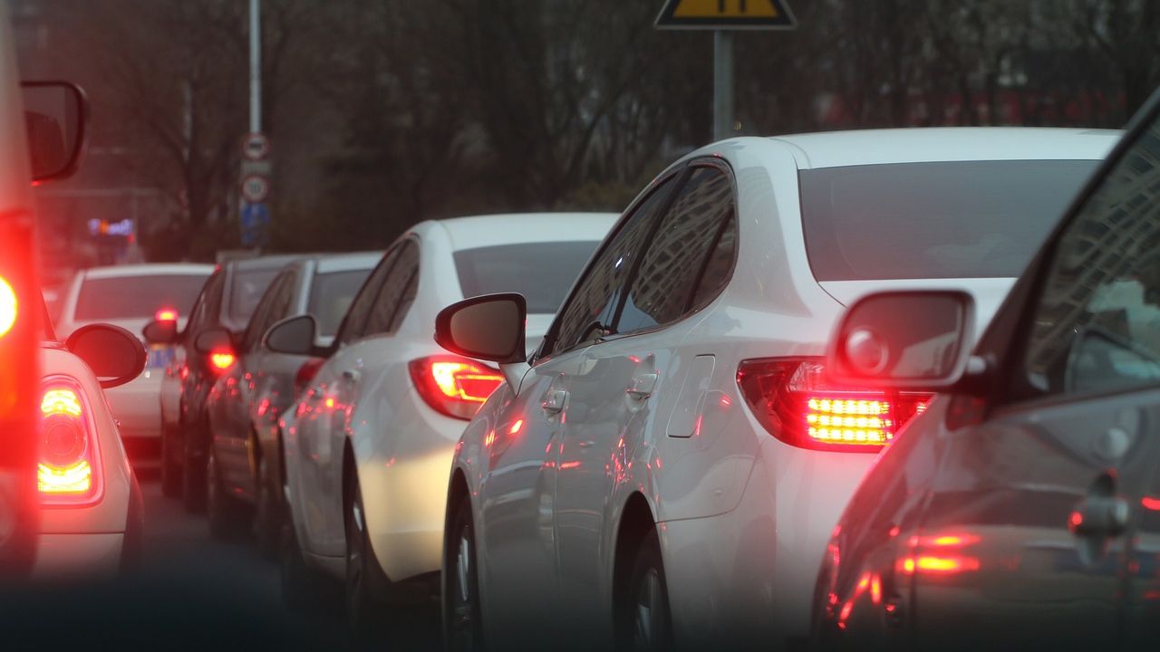 Mini-vacanța se încheie în ambuteiaj: cozi infernale la intrarea și ieșirea din țară