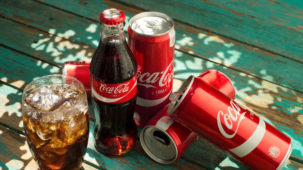 Scumpirile Coca-Cola provoacă un conflict cu un mare retailer. Băuturile dispar de pe rafturi