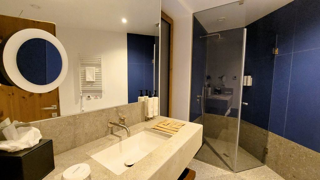 GALERIE FOTO | Cum arată primul hotel de 5 stele din Poiana Brașov - Imagine 76