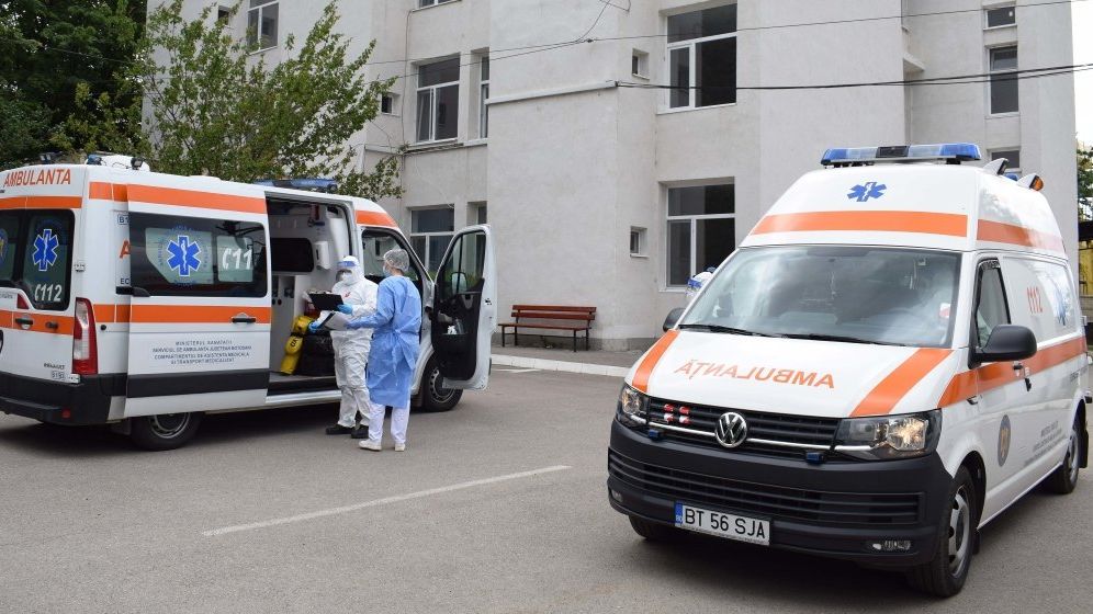Numărul cazurilor noi de Covid-19 rămâne ridicat. Cifrele anunțate de autorități