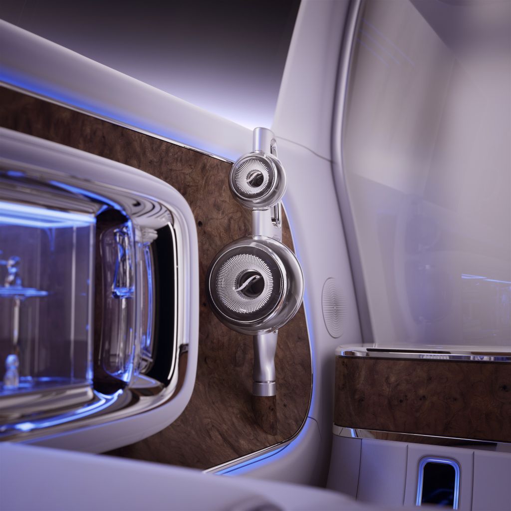Lux, eleganță și tehnologie fără frână: Mercedes Benz dă startul unei noi ere premium în co - Imagine 37